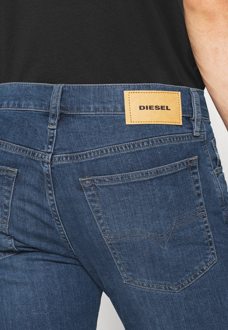 Straight-Leg Stretch Denim Jeans with Button Fly – Daniel