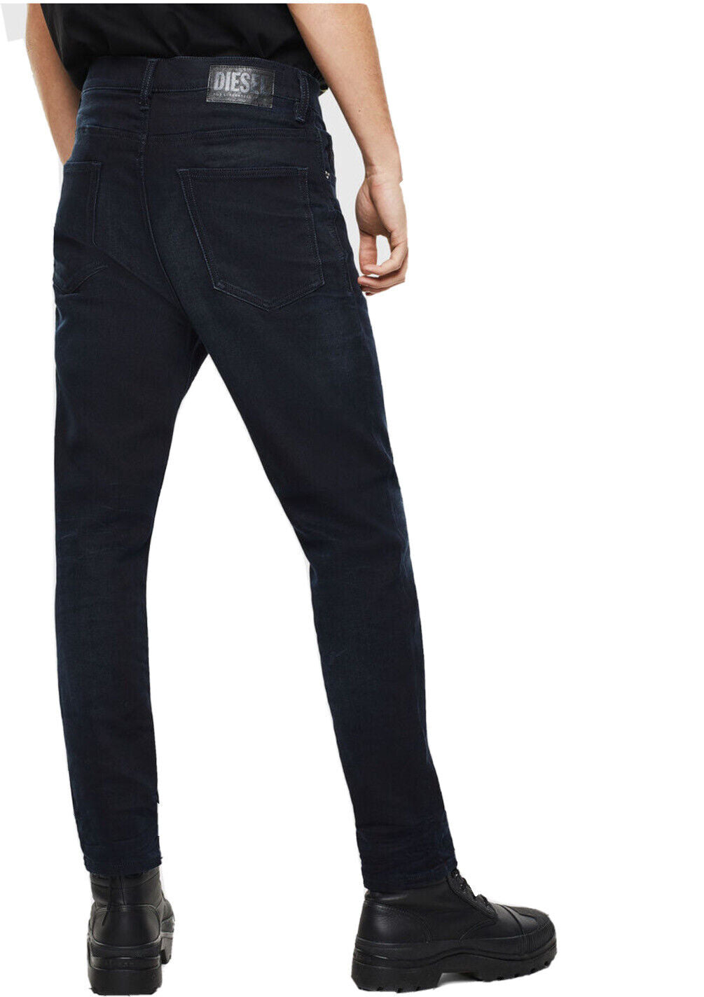 High-Waisted Tapered Jeans for Comfort and Style – Lucas