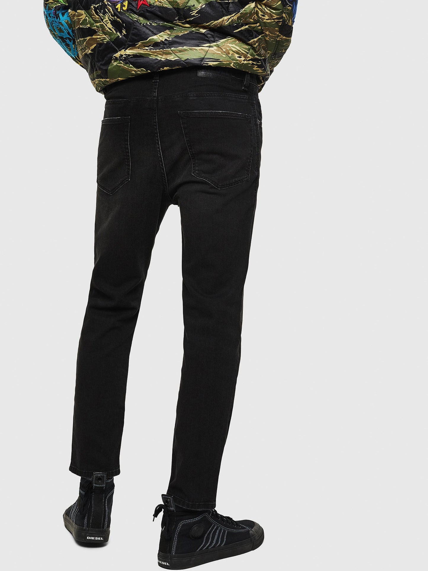 Black Carrot Fit Trousers with Stretch Fabric – Daniel