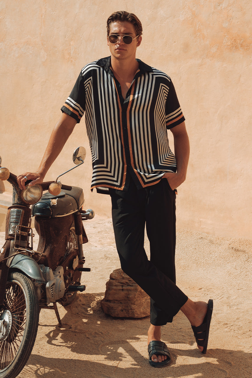 Abstract line pattern shirt